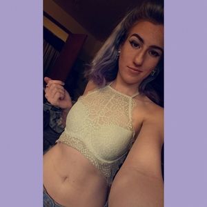 Meet your Posher, Emillie